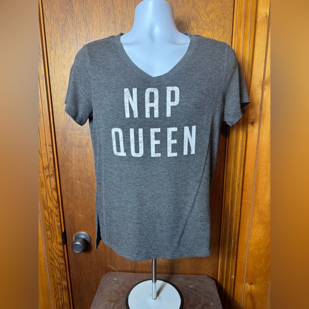 State of Mind Charcoal Nap Queen Tee - Medium‎